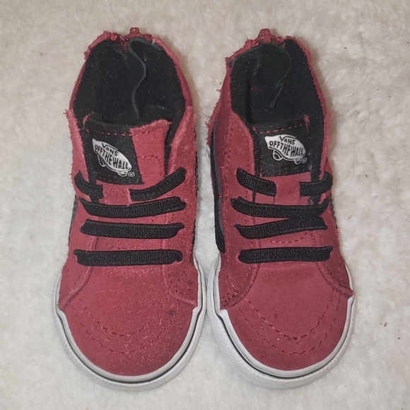 Vans - Picture 2 of 6